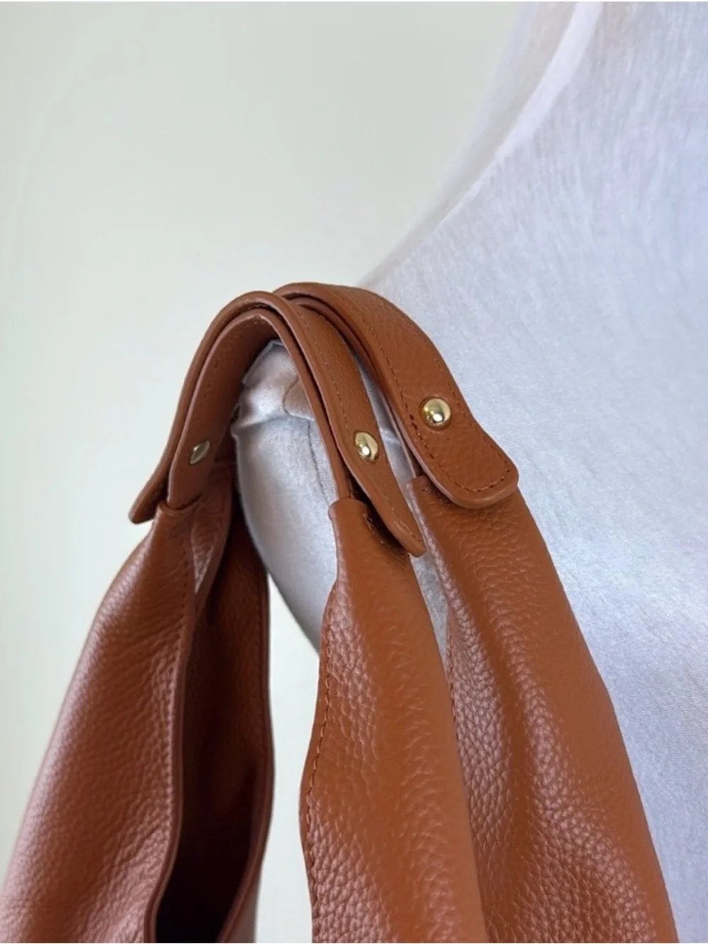 Classic Large Hobo Shoulder Bag in Cognac